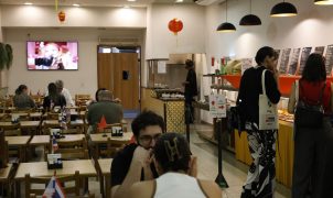 Serviços recuam 0,1% em agosto e ficam a 0,3% do recorde histórico