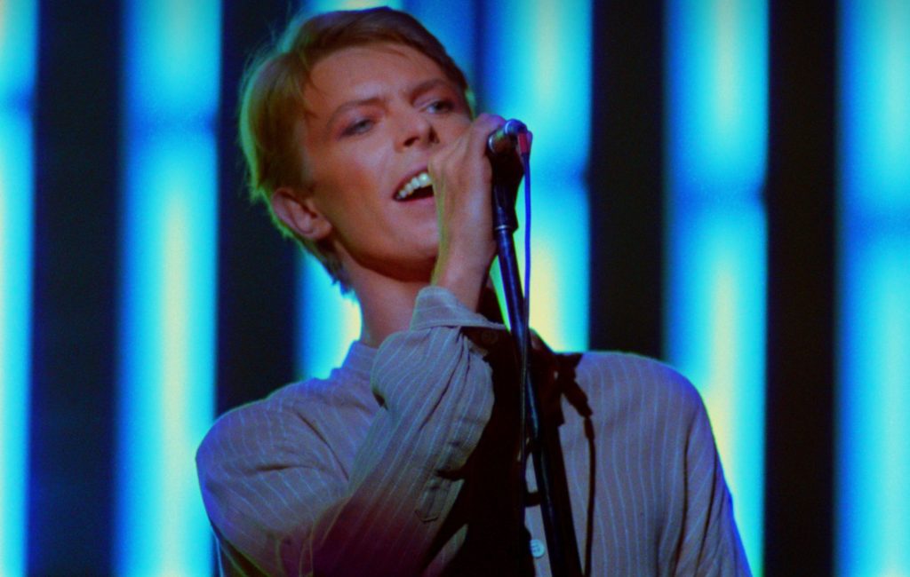 Show inédito de David Bowie em 1978 chegará a arenas em experiência imersiva global