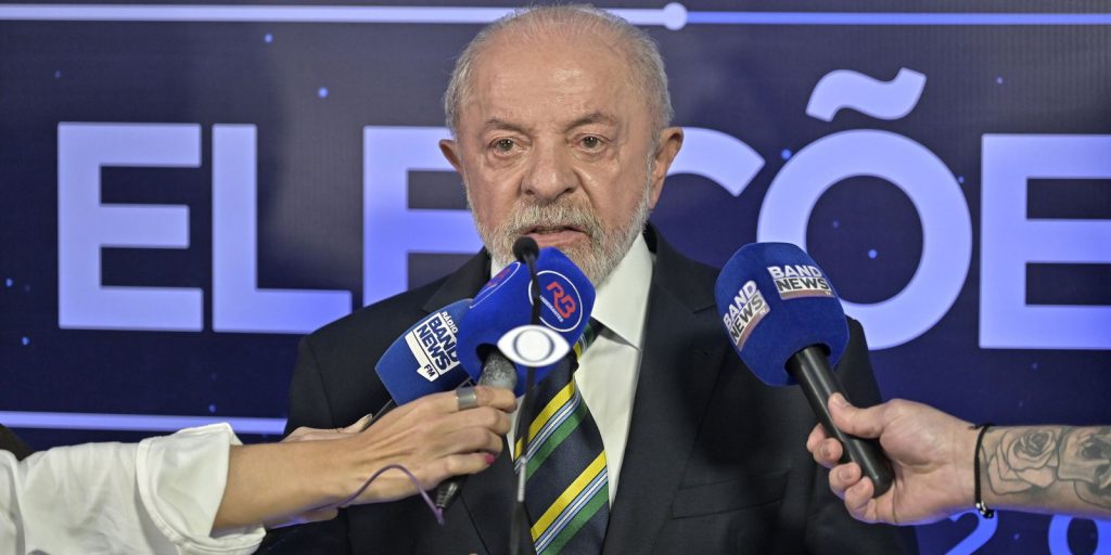 Lula põe sigilos à disposição do TSE e condiciona abertura à de Flávio Bolsonaro