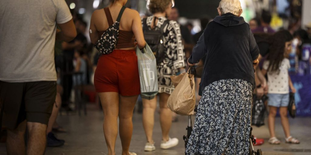 Corte de R$ 200 bilhões inviabiliza preservar área social, avaliam economistas