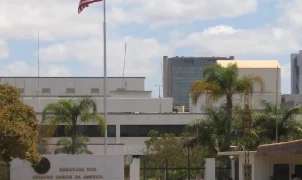 EUA e Austrália suspendem serviços consulares no Brasil a dois dias do 1º turno