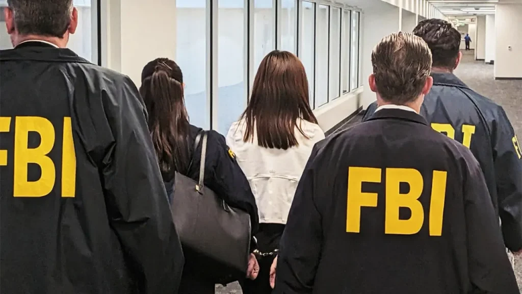 Promotor dos EUA alerta para espionagem chinesa extremamente disseminada após prisão em Los Angeles