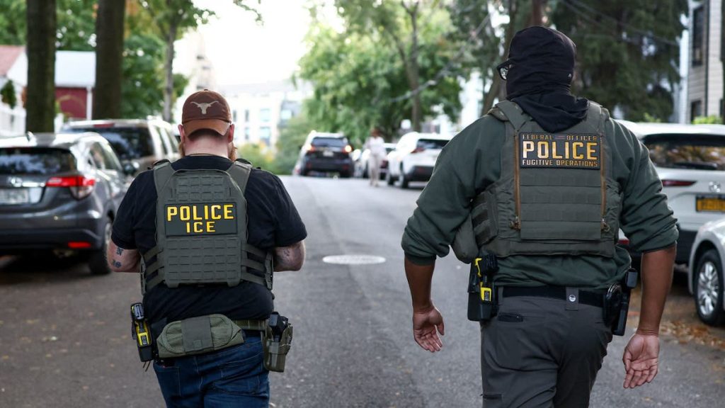 Federal agents