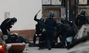 France protests: Nearly 1,000 arrested as police deploy across the country