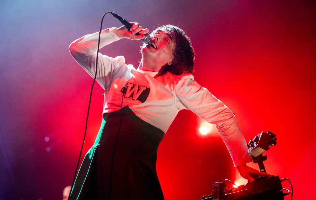 Gerard Way diz que My Chemical Romance quer gravar novo álbum em 2027 e voltar aos palcos em 2028