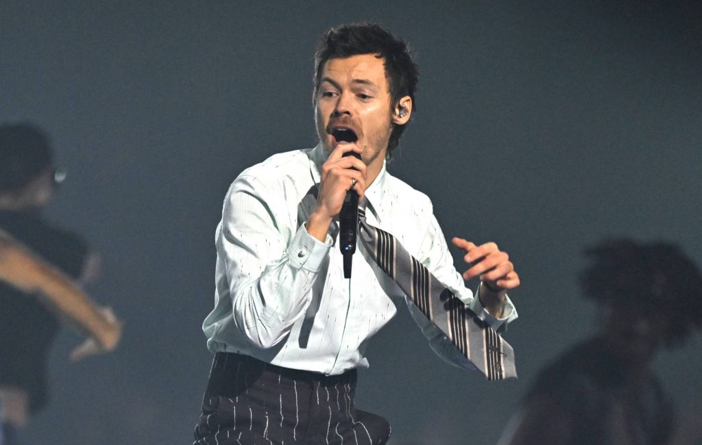 Harry Styles revive audição do X Factor em show de Halloween no Madison Square Garden