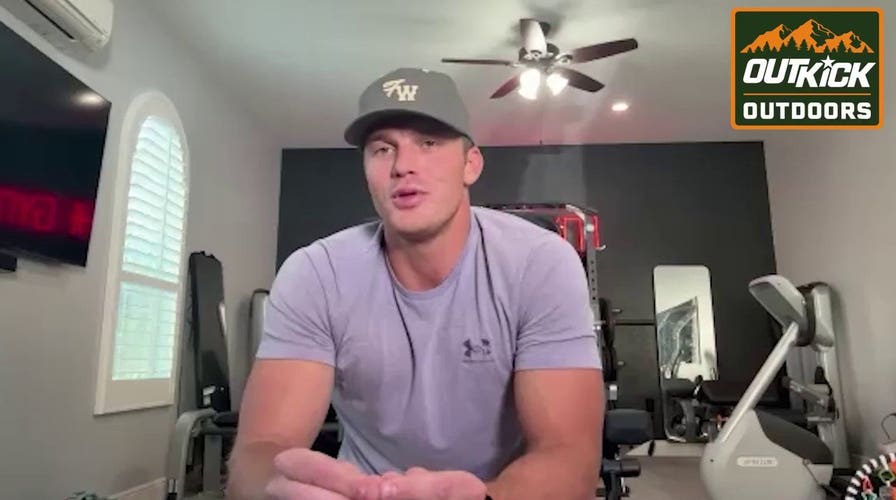 Parker McCollum recounts bowhunt for massive Oklahoma whitetail buck