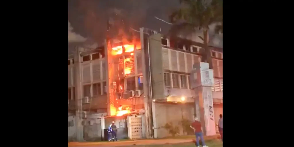PF abre inquérito para apurar incêndio que atingiu laboratórios da UFPE