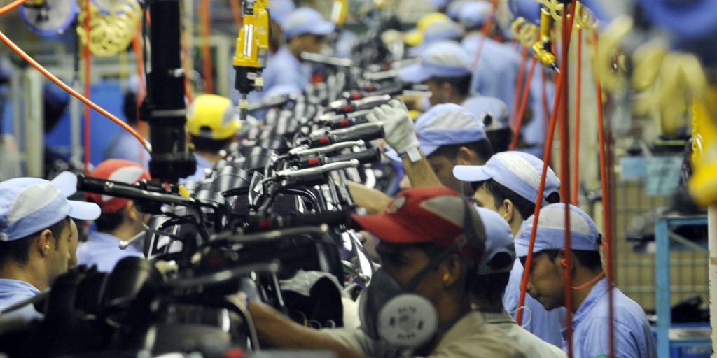 Produção de motos tem melhor setembro desde 2011 e Abraciclo eleva projeção para 2026