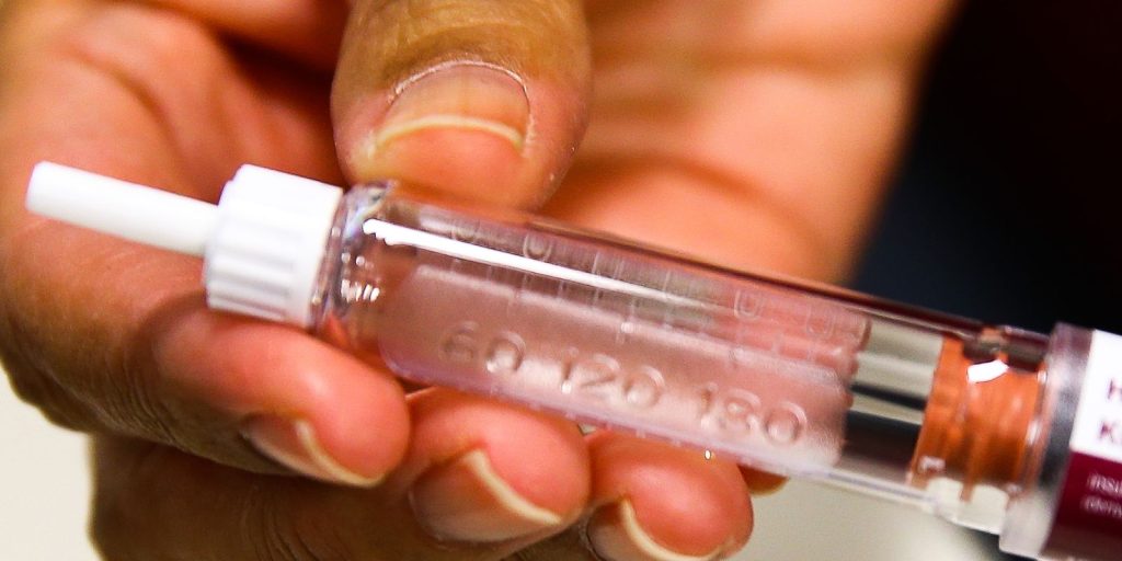 Anvisa proíbe insulina e tirzepatida irregulares e manda recolher dois lotes de medicamentos