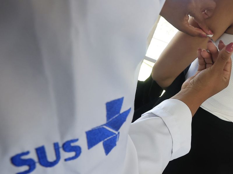 Surto de sarampo nos EUA acende alerta no Brasil e pressiona vigilância sanitária