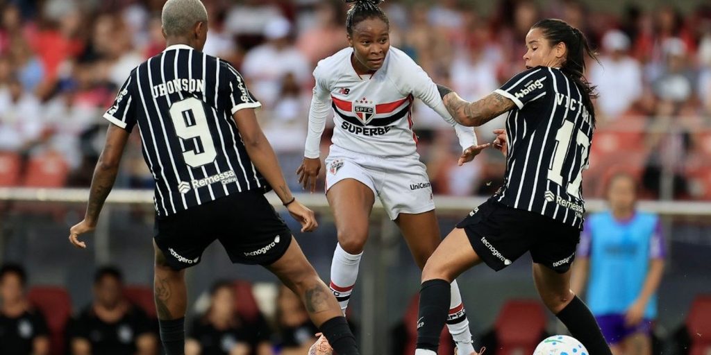 São Paulo empata com Corinthians e conquista o Brasileiro Feminino pela primeira vez