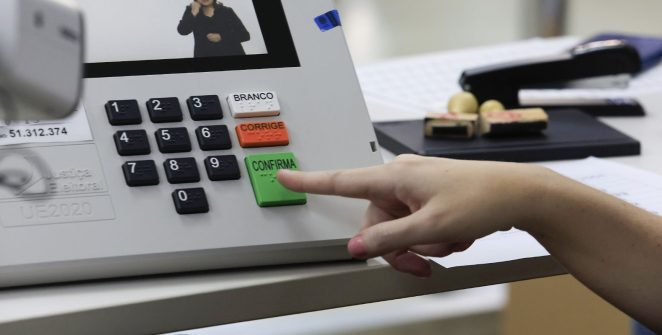 Abstenção recorde no 1º turno não impede voto no 2º, mas eleitor precisa justificar ausência