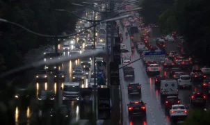 Temporal alaga centro de São Paulo, causa desabamentos e mata morador na Brasilândia