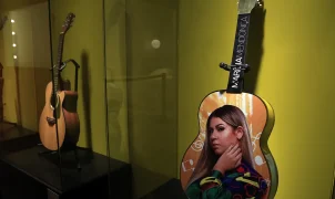 MIS abre exposição sensorial sobre Marília Mendonça em São Paulo