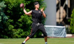 JD Vance visits Cincinnati Bengals practice and quarterback Joe Burrow is convinced it was mostly about him