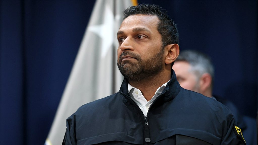 FBI desmente MS NOW e confirma que Kash Patel estava na Virgínia, não na Rússia