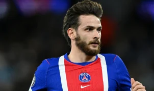 PSG perde Kvaratskhelia por lesão grave no joelho e acumula desfalques após vitória sobre o Barcelona
