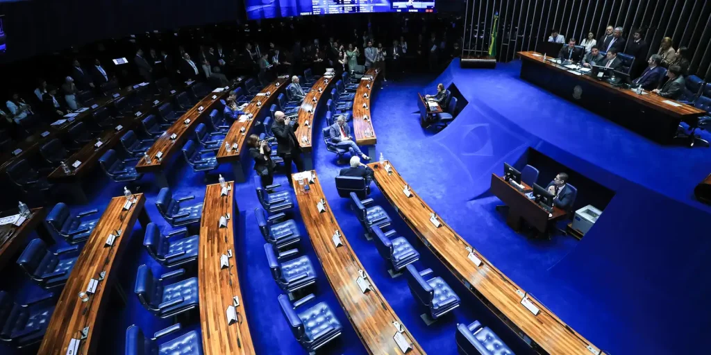 Eleição para o Senado em 2026 terá dois votos por eleitor e não aceita voto de legenda