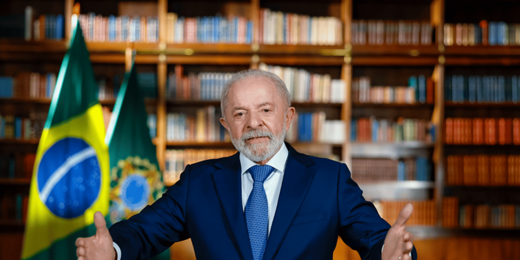 Lula defende maioridade penal aos 16 anos para crimes hediondos e critica cortes que atingem pobres