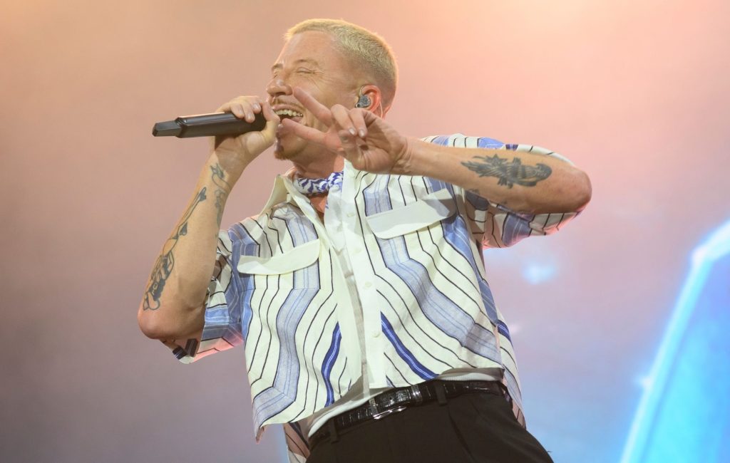 Macklemore reúne Hozier e Kneecap em show gratuito pró-Palestina em Dublin