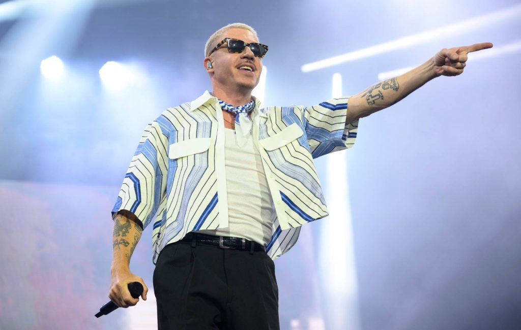 Macklemore encerra turnê Free Palestine em Londres com Greta Thunberg, Paloma Faith e Nemahsis