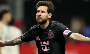 Messi chega a 14 jogos seguidos com participação em gol e fica a três de igualar recorde pessoal