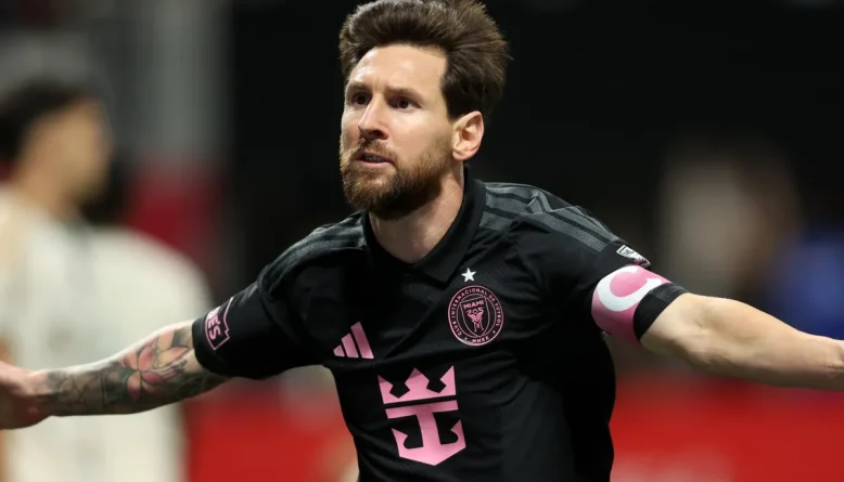 Messi chega a 14 jogos seguidos com participação em gol e fica a três de igualar recorde pessoal