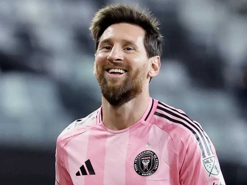 Messi recebe Prêmio Princesa das Astúrias e dedica conquista ao pai: Ele está curtindo também