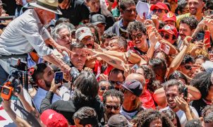 Lula diz em Ceilândia que país não será governado por sócios do Banco Master