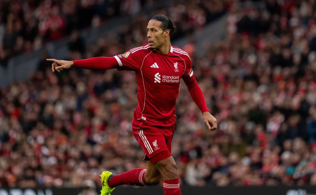 Liverpool recebe Albion em Anfield com desfalques e metas opostas na tabela
