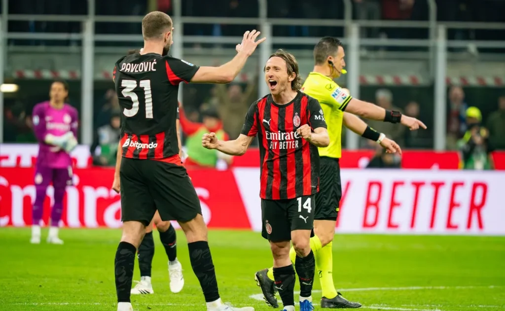 Dérbi de Milão opõe Milan em busca de recuperação a Inter em série de três vitórias