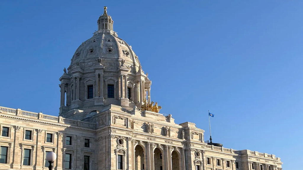 MN state capitol in sunlight