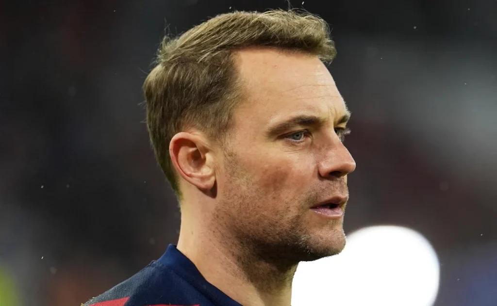 Neuer desfalca Bayern no clássico contra o Dortmund; Urbig assume o gol