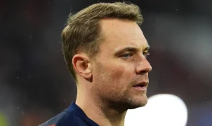 Neuer desfalca Bayern no clássico contra o Dortmund; Urbig assume o gol