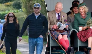 Harry e Meghan retomam vida no Reino Unido sem encontro com o rei Charles