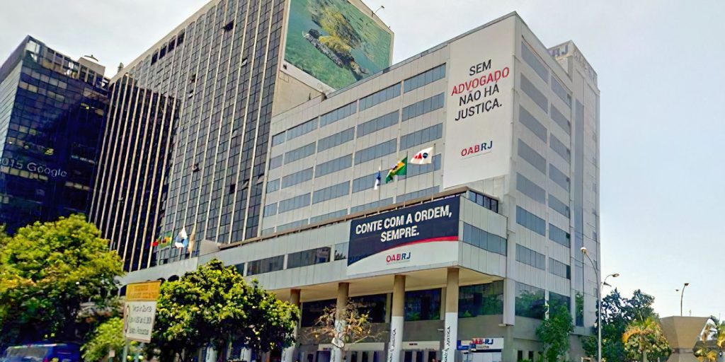 Justiça proíbe plataforma de vender petições feitas por IA sem advogado no Rio