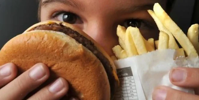 OMS lança primeiro guia contra obesidade infantil e desaconselha remédios e cirurgia até os 9 anos