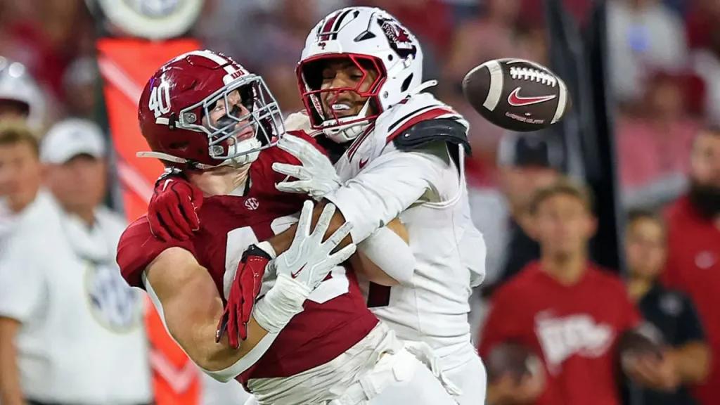 Alabama pode ter Josh Ford contra Geórgia dias após cirurgia no braço; furacão Isaias ameaça jogo