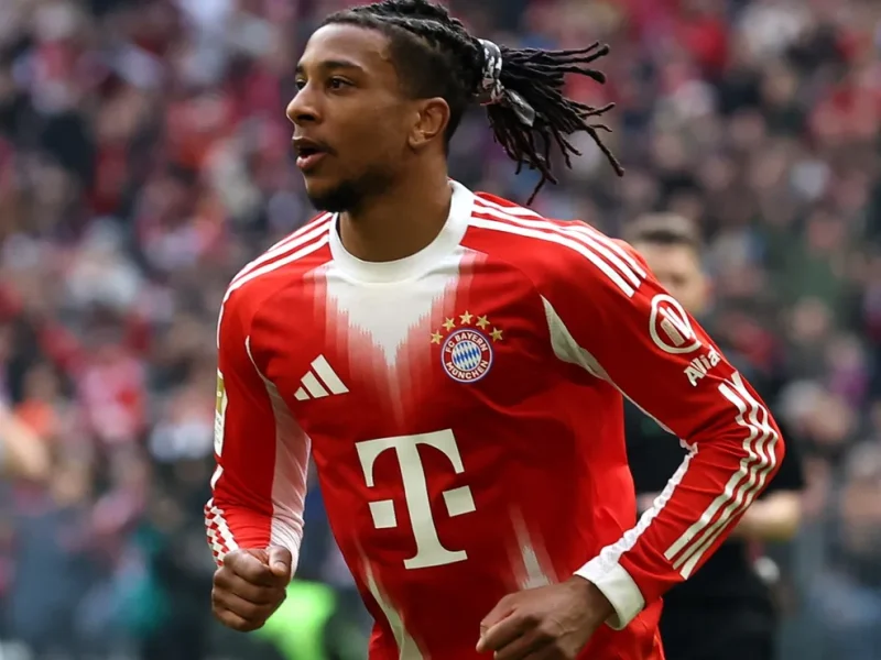 Expulso contra o Viking, Olise desfalca o Bayern diante do Arsenal na Champions