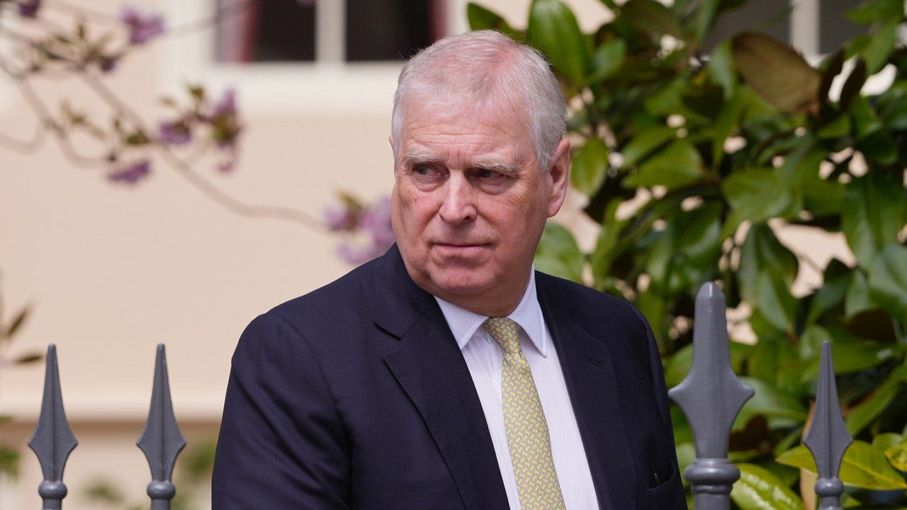 Former Prince Andrew challenges legality of Thames Valley Police searches