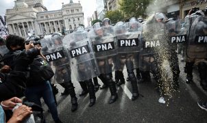 Fim de moratória e nova fórmula reduzem novas aposentadorias em 53% na Argentina