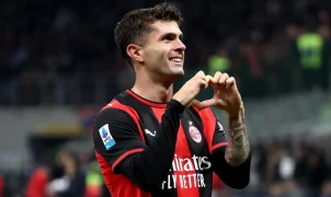 Pulisic abre o placar e Milan vence primeiro tempo eletrizante contra a Inter no San Siro