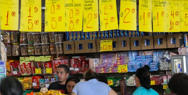 Governo estuda crédito e capacitação para empresas na transição do fim da escala 6x1