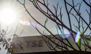 TSE confirma retirada de posts que ligam Lula e Flávio Bolsonaro ao crime organizado