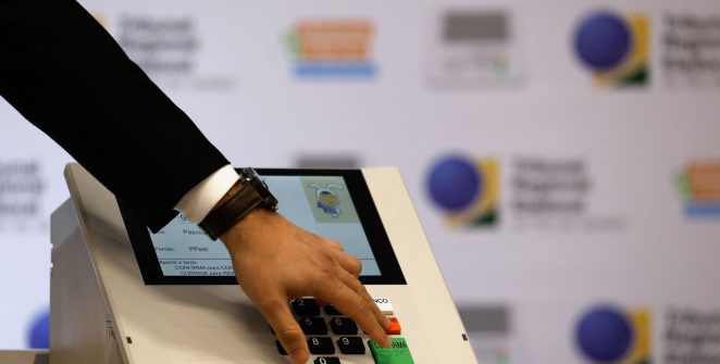 TRE-RJ sorteia em audiência pública as 43 urnas que passarão por auditoria no segundo turno