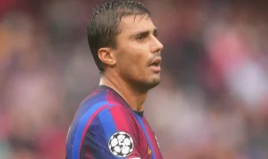 Rodri fica no banco contra o PSG; Flick preserva volante pensando no El Clasico
