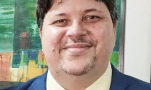 Brasil condena deportação de jornalista crítico a Milei e proibição de reingresso na Argentina