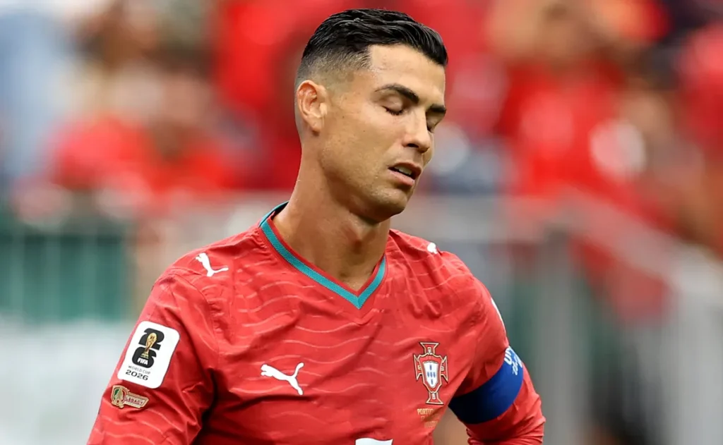 Federação Portuguesa abre processo e suspende Cristiano Ronaldo preventivamente após saída de concentração