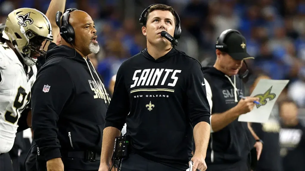 Saints chegam à França para primeiro jogo da NFL em Paris com segurança no centro das atenções